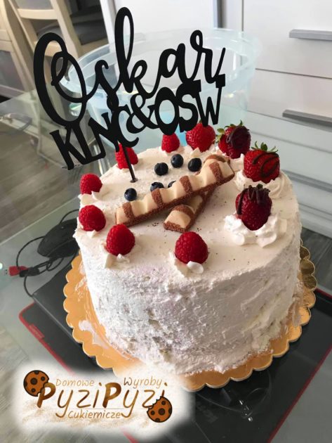 tort_na_roczek_topper