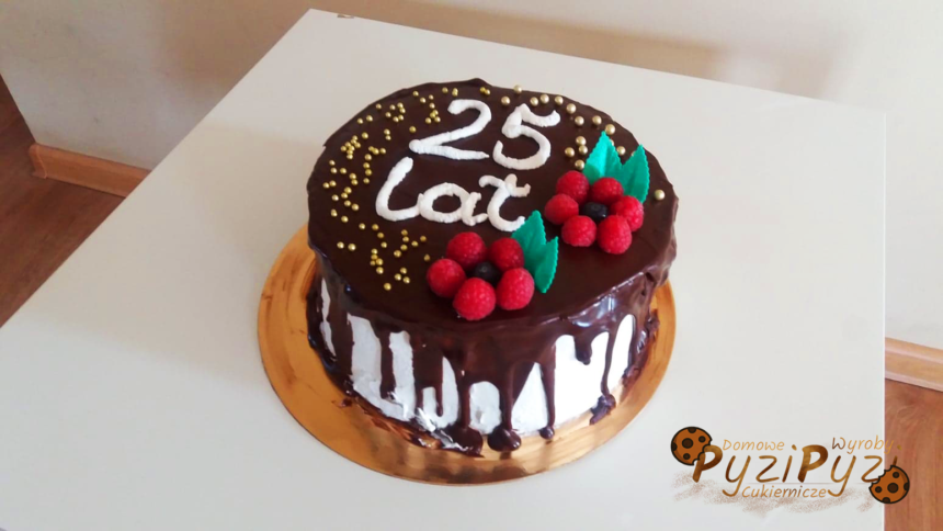 tort_urodzinowy_pyzipyzi